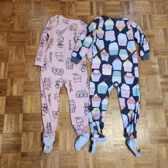 Girls 5t Carters footed onesies smores and cupcake print - Picture 5 of 5